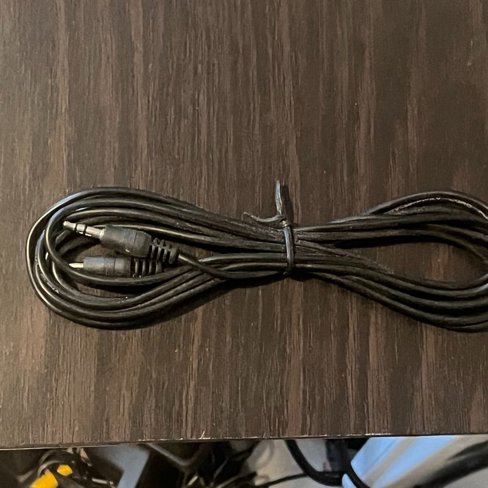 Steren Bl-265-706bk Audio Cable - 72" Patch Black Mini-phone Male